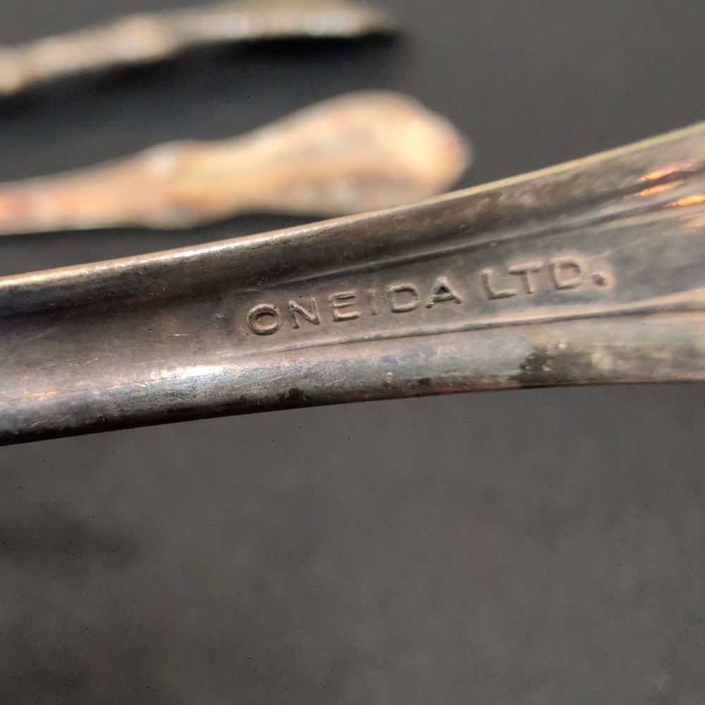 Wm A Rogers Oneida Silverplate Flatware Set 11pc Floral Scrolled Serving Forks - Picture 9 of 10